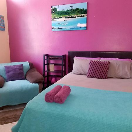 Wssm Surf House Bed and Breakfast Aguadilla Buitenkant foto