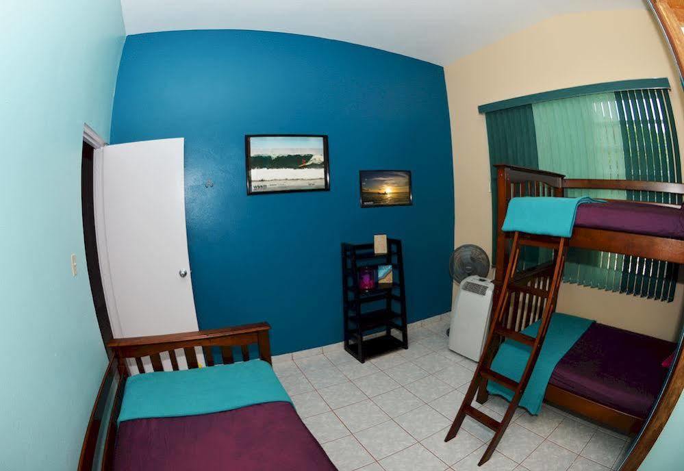 Wssm Surf House Bed and Breakfast Aguadilla Buitenkant foto