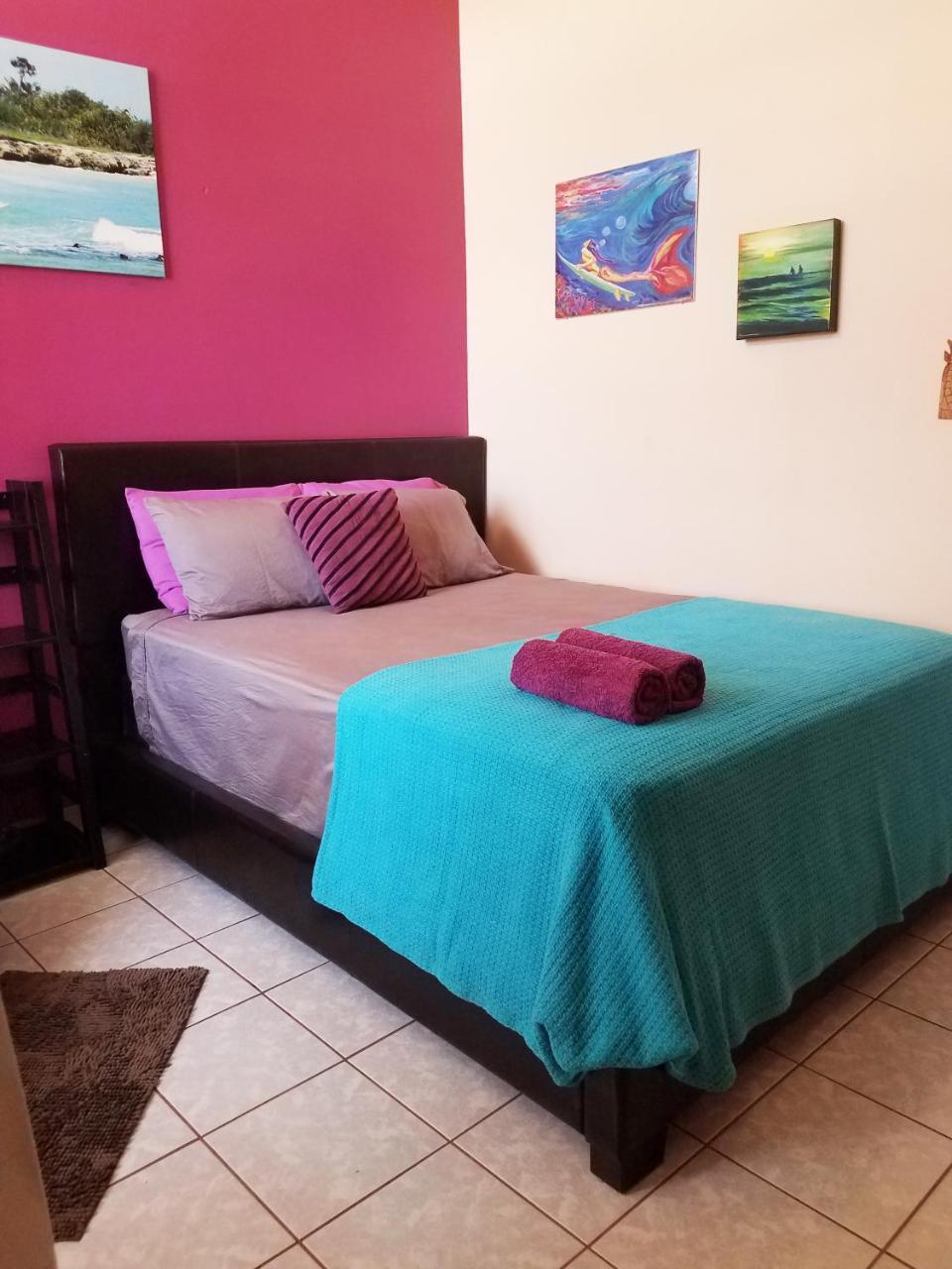 Wssm Surf House Bed and Breakfast Aguadilla Buitenkant foto